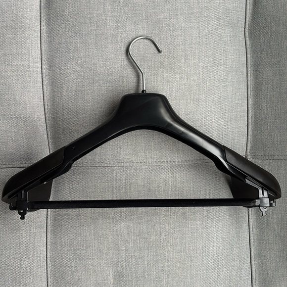 Giorgio Armani Hanger - Picture 6 of 6